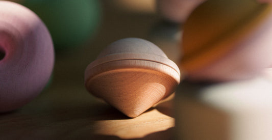 Close-up picture of one of the pieces in the Chill Pepper Treats set. This is the ice cream top that's great at spinning but also at stacking for various creative games